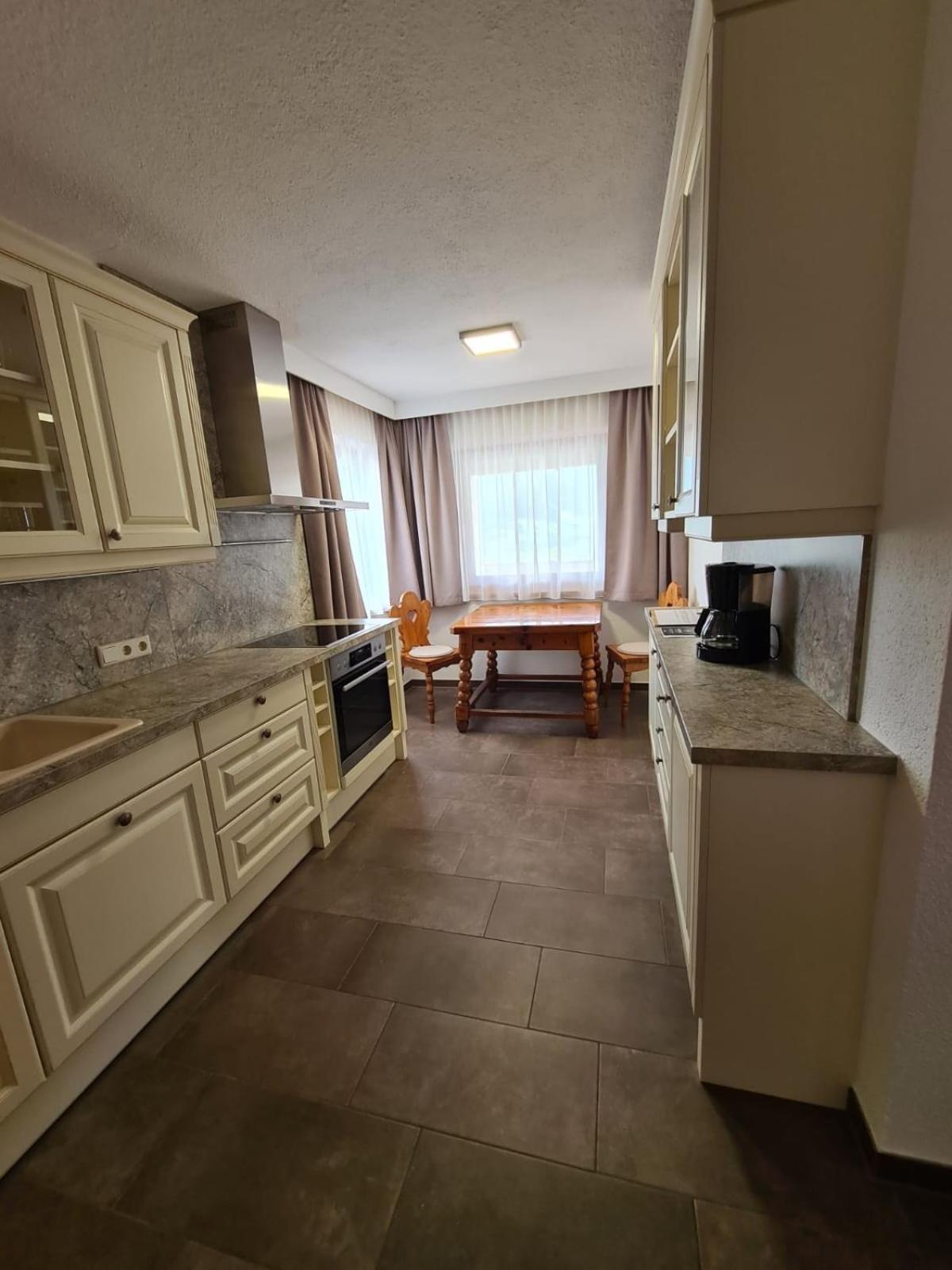 Apartment Huter Jerzens Ngoại thất bức ảnh